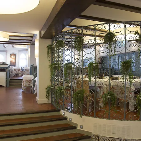 La Carreta Hotel Chiva