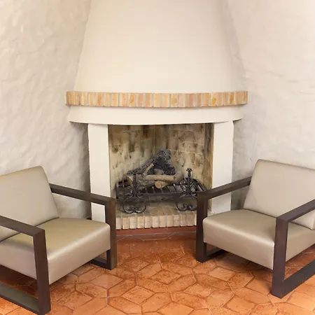 La Carreta Hotel